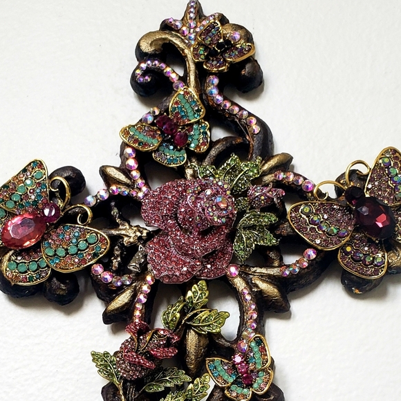 Floral, garden inspired wall cross, handmade,  one-of-a-kind - Picture 8 of 10